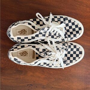 Vans Black and White Checkerboard Old Skool shoes - Men’s 10 (43)